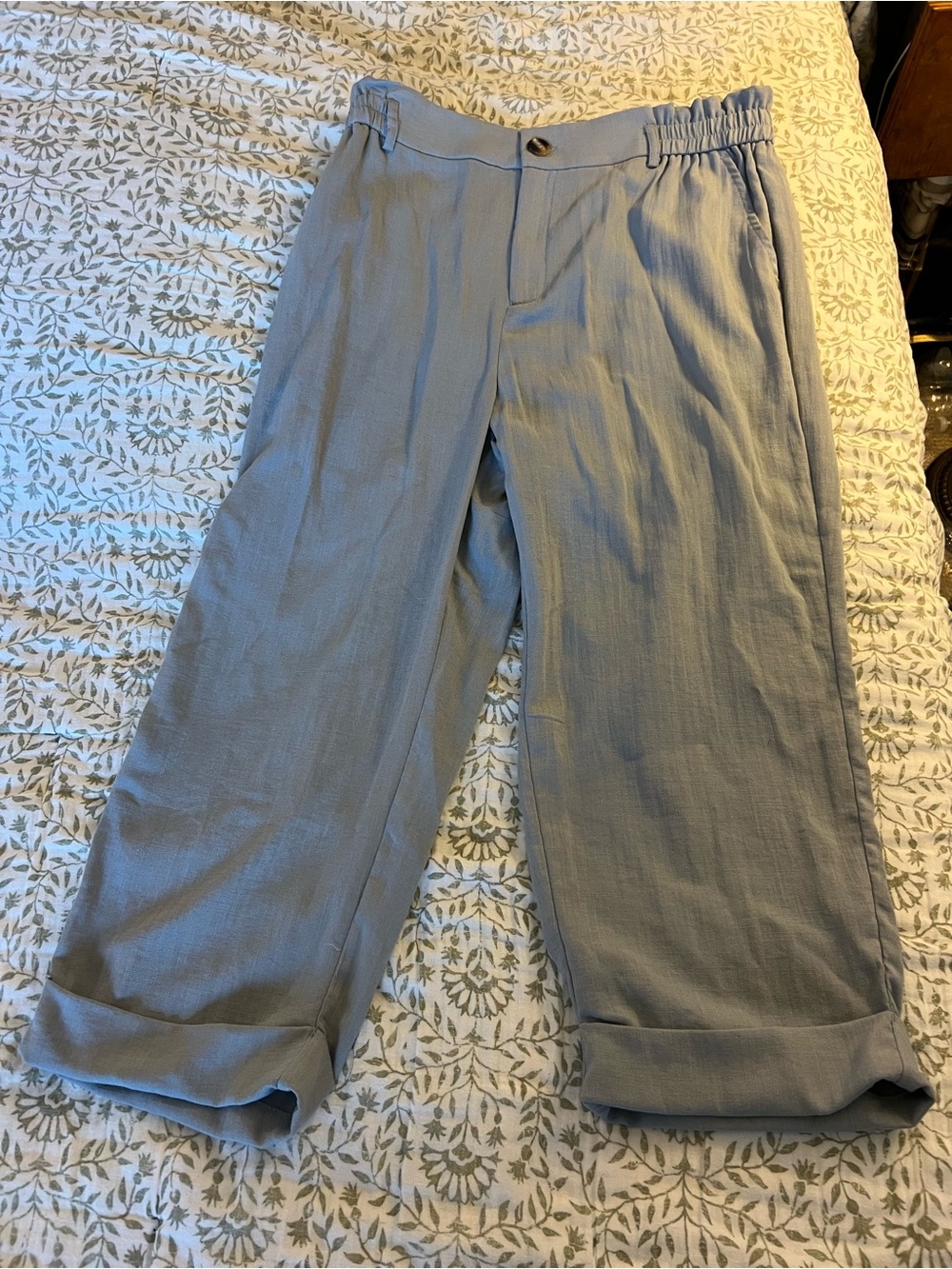 Halara Wide Leg Cuffed Capri Length Pants Gray Size L Regular NWT